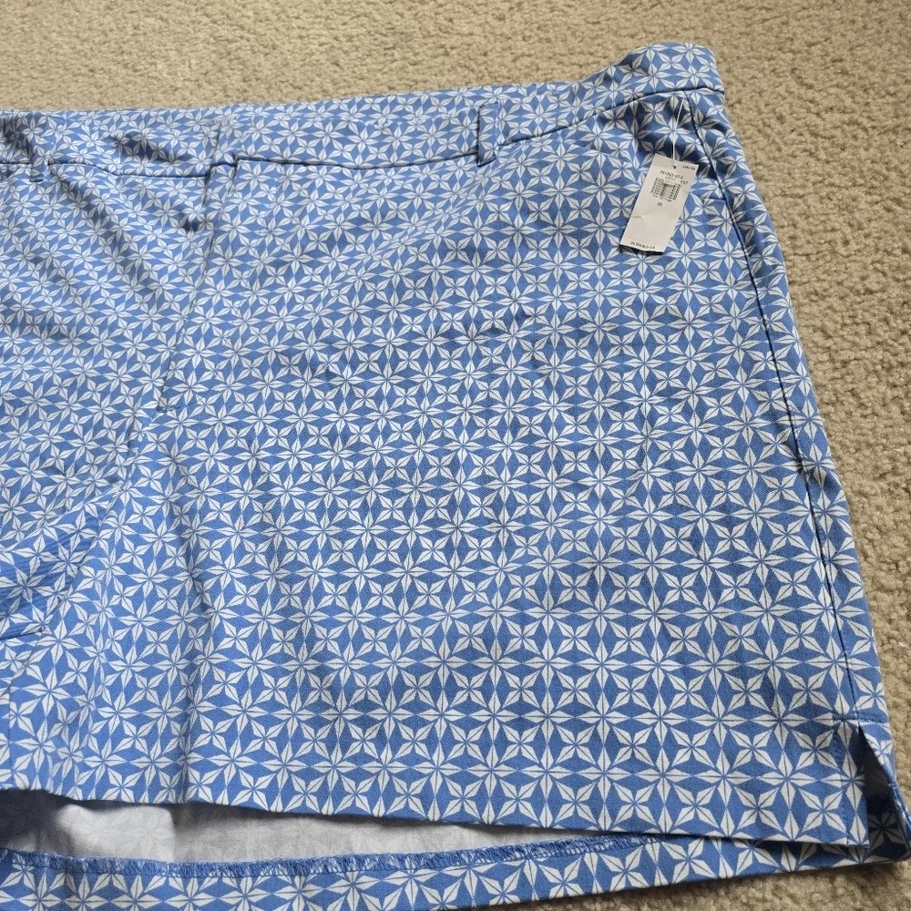 NWT Old Navy Women's Plus Size 30 Blue Tile Pattern High Rise Short Pixie Shorts - Picture 4 of 11